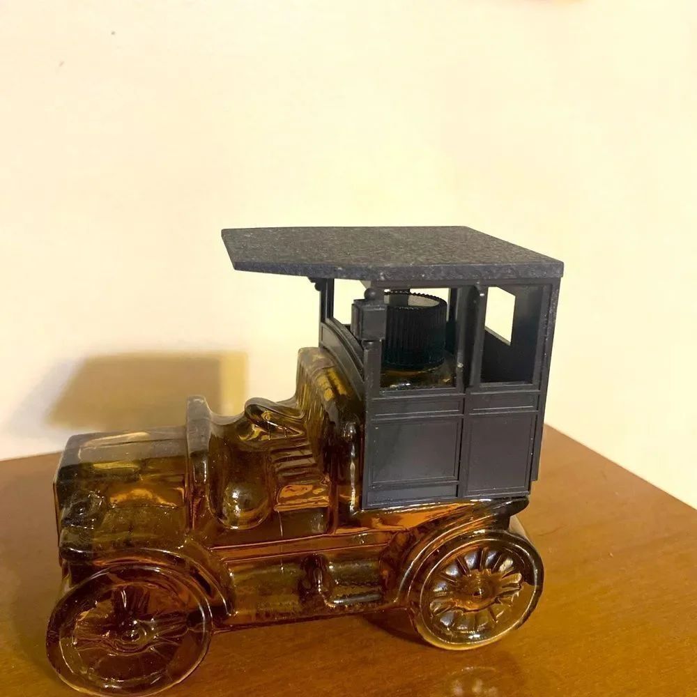 Vintage Avon 1906 Reo Depot Wagon empty  cologne bottle with box